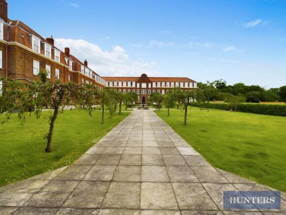 2 bed Apartment to rent Image 4