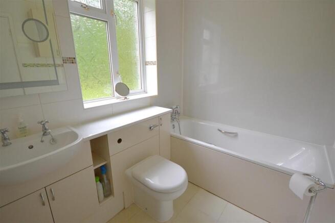 Bathroom.jpg