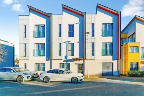 Cairns Avenue, London, SW16