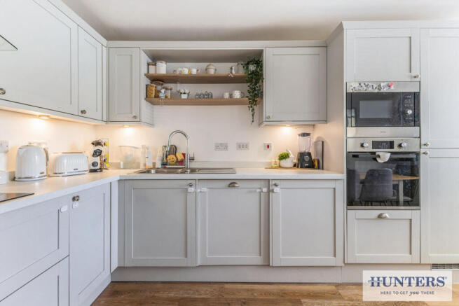 3 bed Town House for sale Image 5