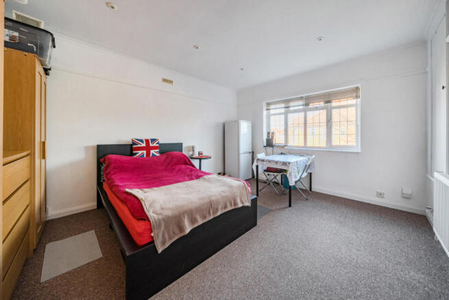 1430365-4-69bad58...