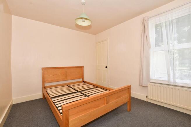 charter street bed 1