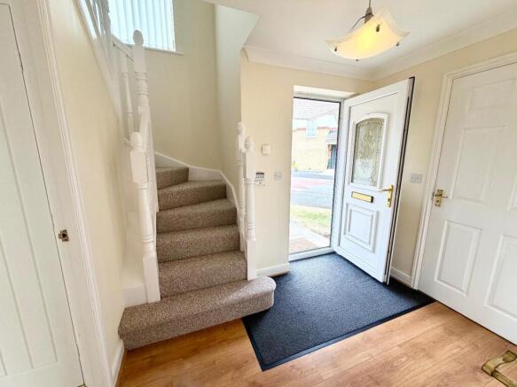 3 bed Detached for sale Image 6