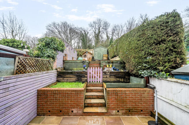 1410034-2-698df06...