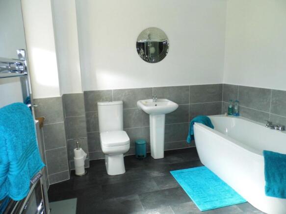 Bathroom.JPG