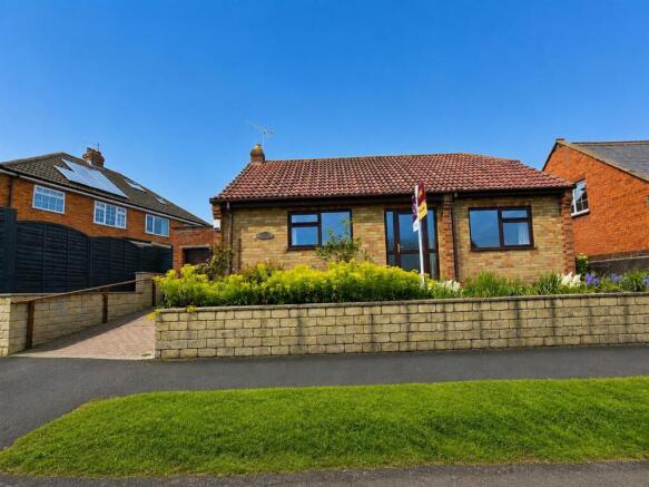 3 bed Detached Bungalow for sale in scarborough