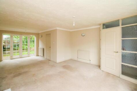Cherry Tree Road, Walton, WF2 6LL