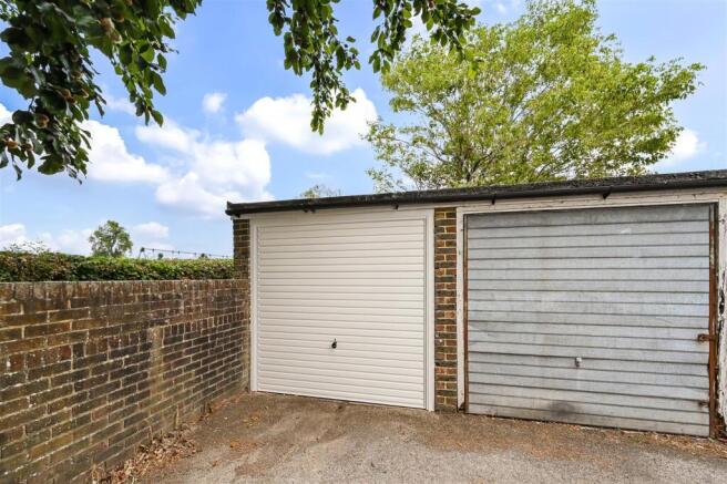 Garage 6