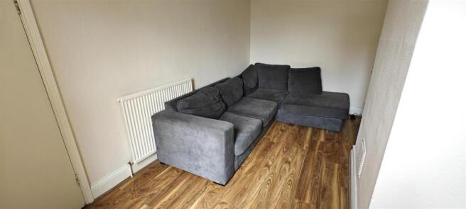 Lounge 1.jpg