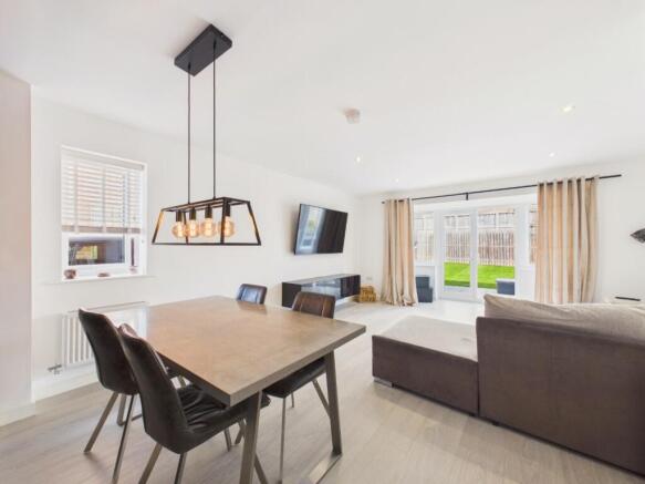 3 bed Semi-Detached for sale Image 12