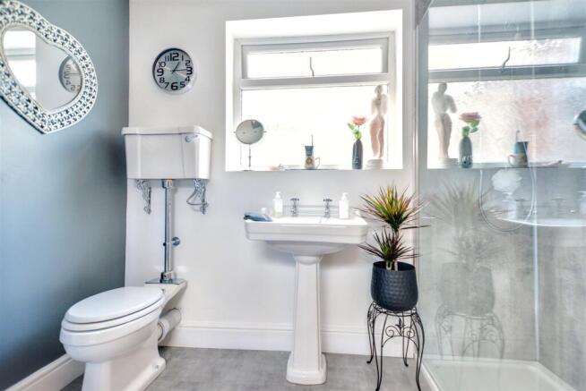 Bathroom.jpeg
