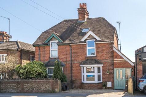 Meadrow, Godalming, GU7