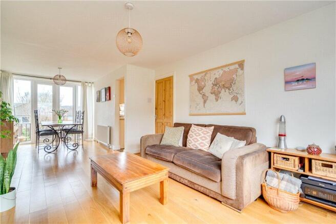 Sitting/Dining Area