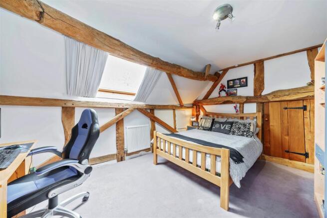 8329353-interior07.JPG
