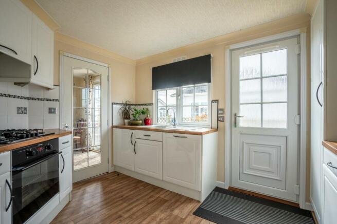2 bed Park Home for sale Image 8