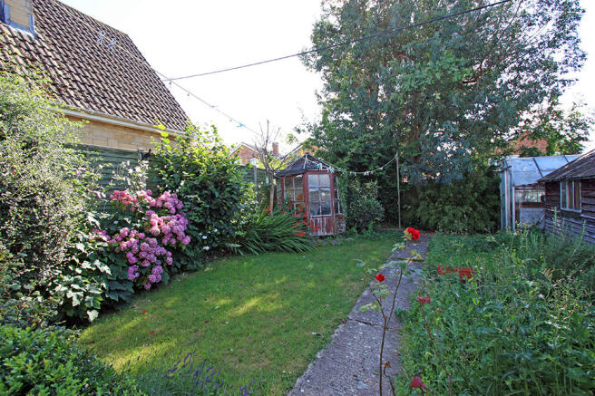 Photo 10