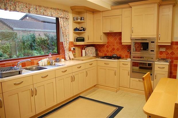 dining kitchen view 2