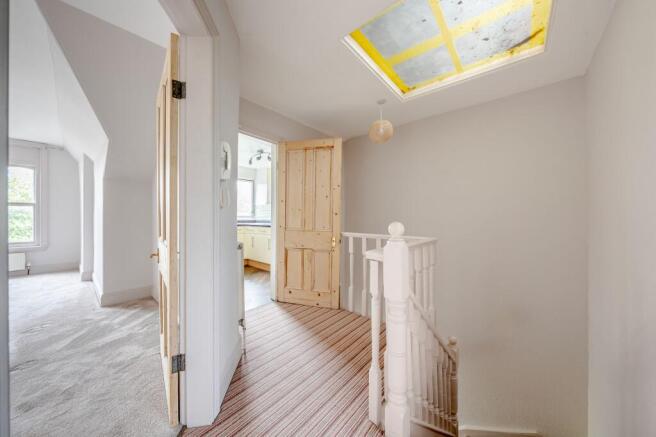 2 bed Flat for sale Image 9