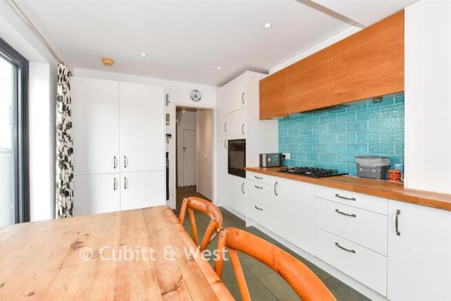 Kitchen/ Breakfast Room