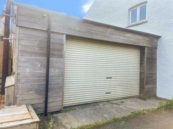 garage.jpg