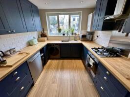 36, St Peters Close, Chippenham SN15 2BQ
