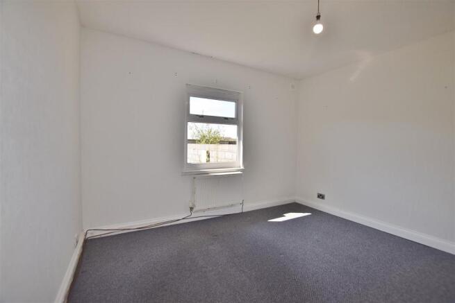 Bedroom 2.JPG