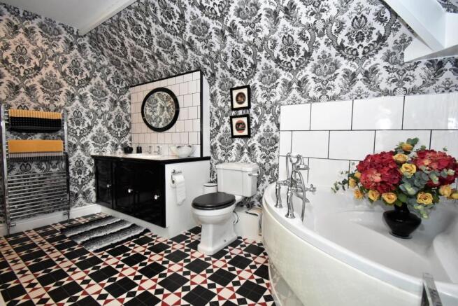 Lind House, Darrington (56)Bathroom