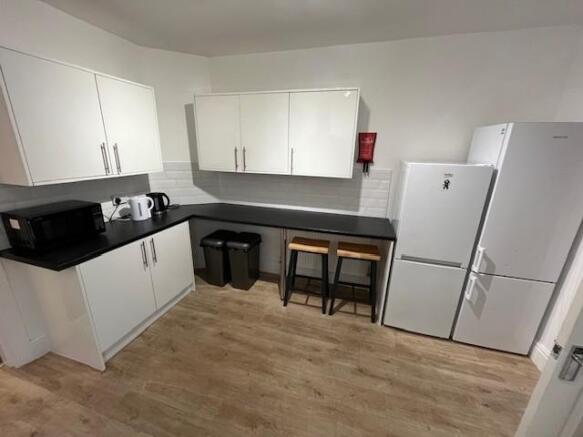 5 king kitchen.jpg