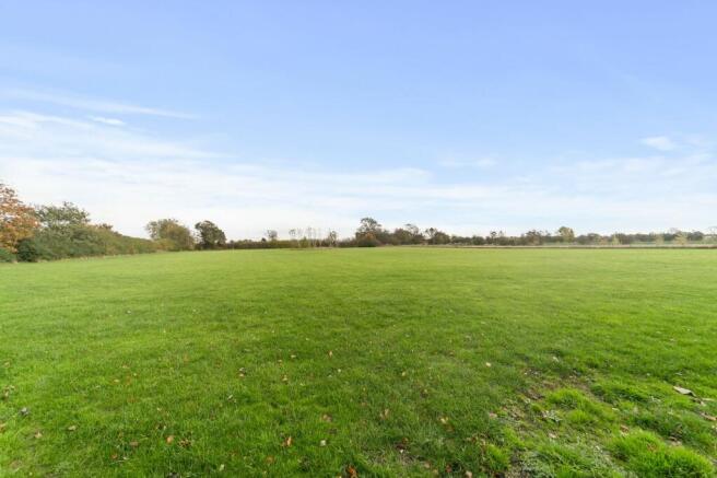 6 bed Detached for sale Image 10