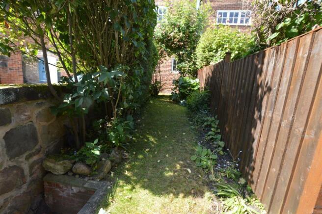 Garden to the side
