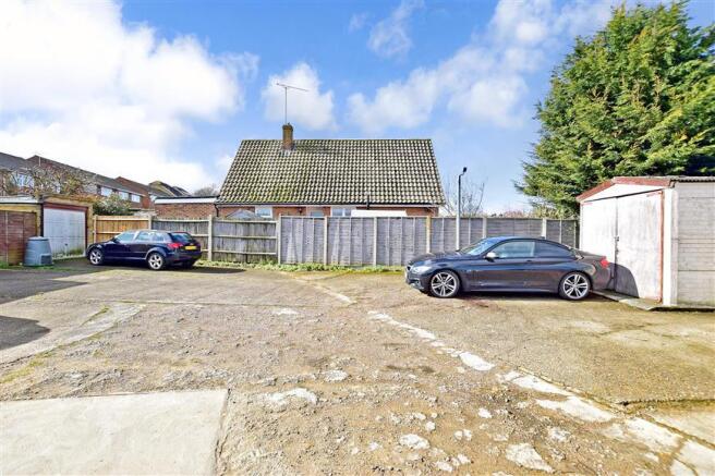 Driveway/Parking