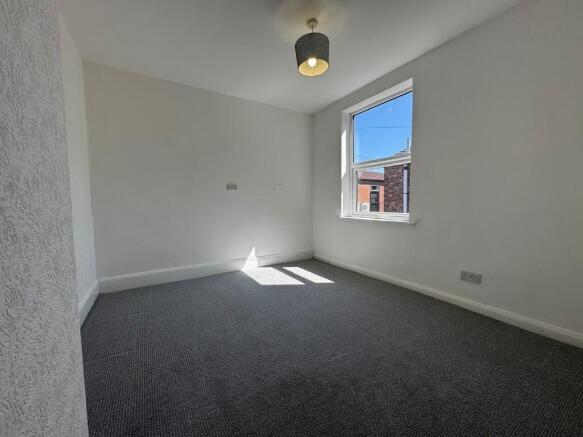 4 bed Block of Apartments for sale Image 10
