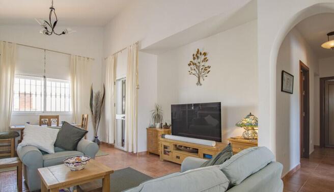 villa-for-sale-mondr