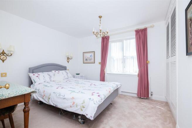 2 Garden Cottages BN7 2BU-11.jpg