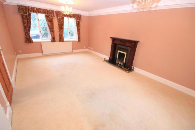 THROUGH LOUNGE