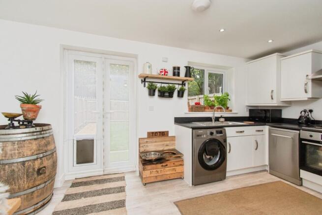 3 bed Town House for sale Image 6