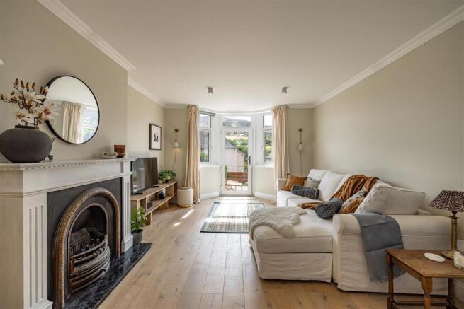 41 Eildon Crescent Melrose 07.JPG