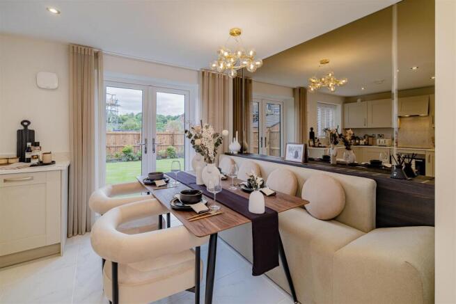 4 bed Semi-Detached to rent Image 4
