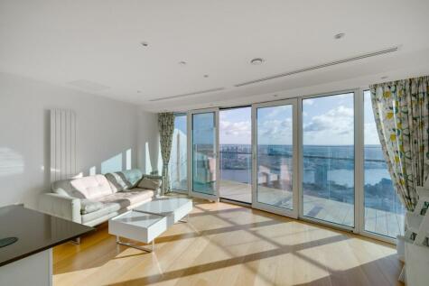 Crossharbour Plaza, Arena Tower, E14