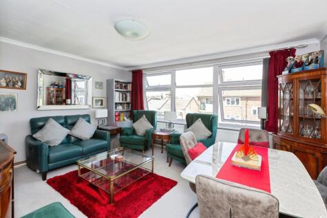 Chestnut Avenue North, London, E17