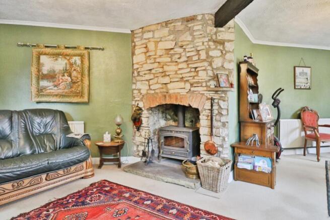 4 bed Detached for sale Image 8