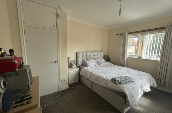 3 bed Semi-Detached for sale Image 6