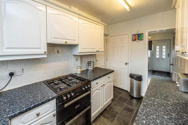 3 bed Semi-Detached for sale Image 5