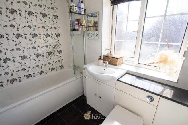 3 bed Terraced for sale Image 12