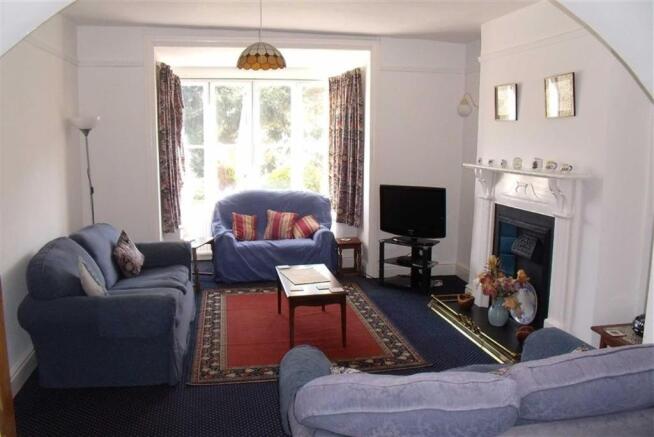 Lounge (to the front