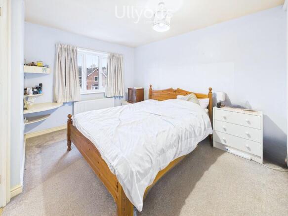 4 bed Detached for sale Image 9