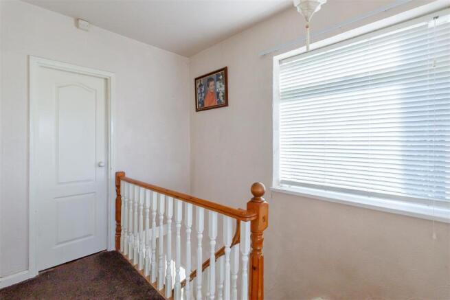 8448172-interior17.jpg