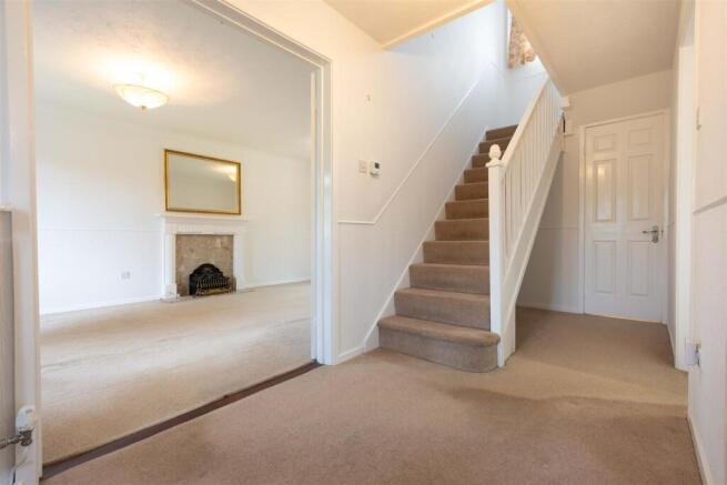 16 Frankholmes Drive 18.jpg