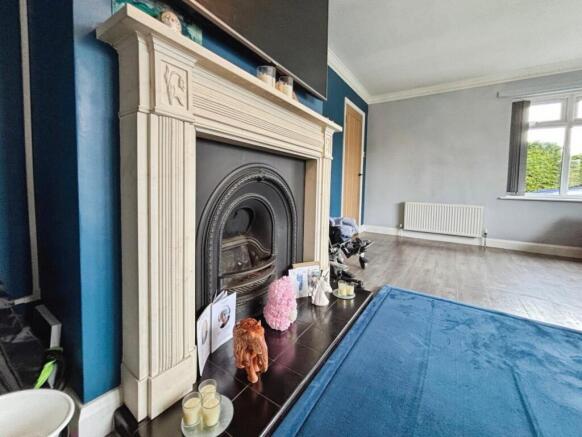 4 bed Detached for sale Image 4