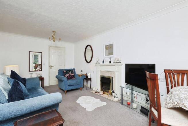 2 bed Apartment for sale Image 8